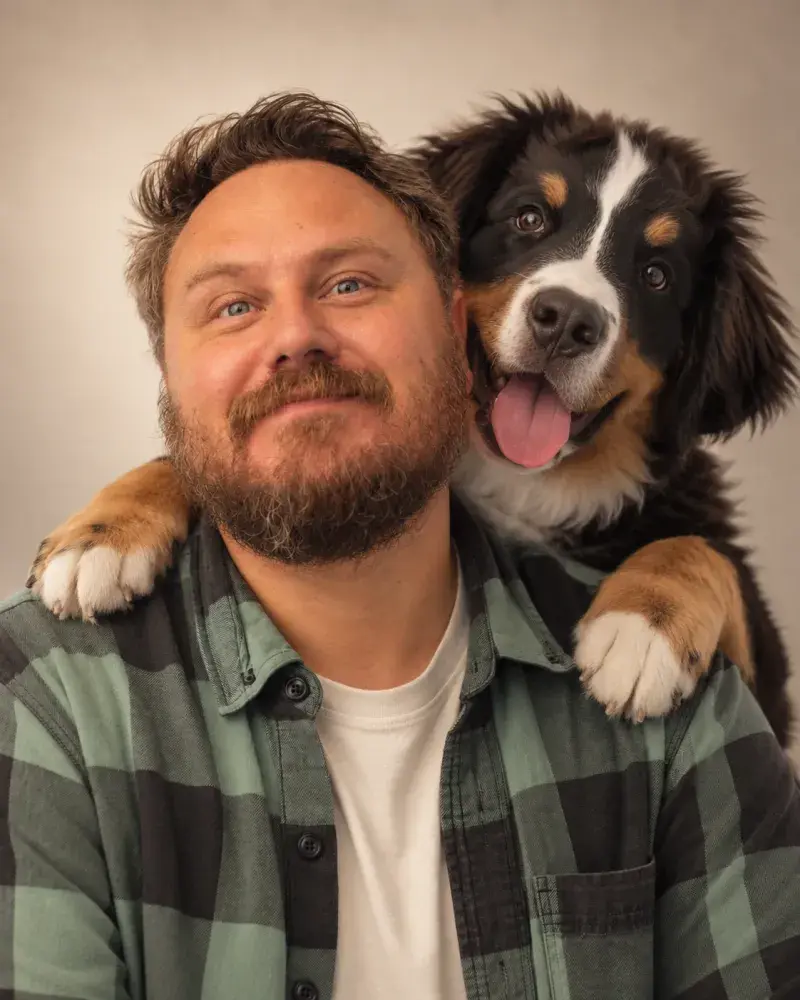 Alexander med Jabba på skulderen